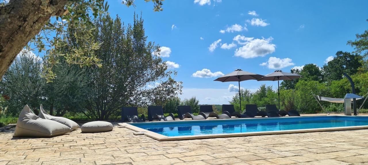 Spacious Villa With Pool, Indoor Jacuzzi And Sauna Near Porec Višnjan Exterior foto